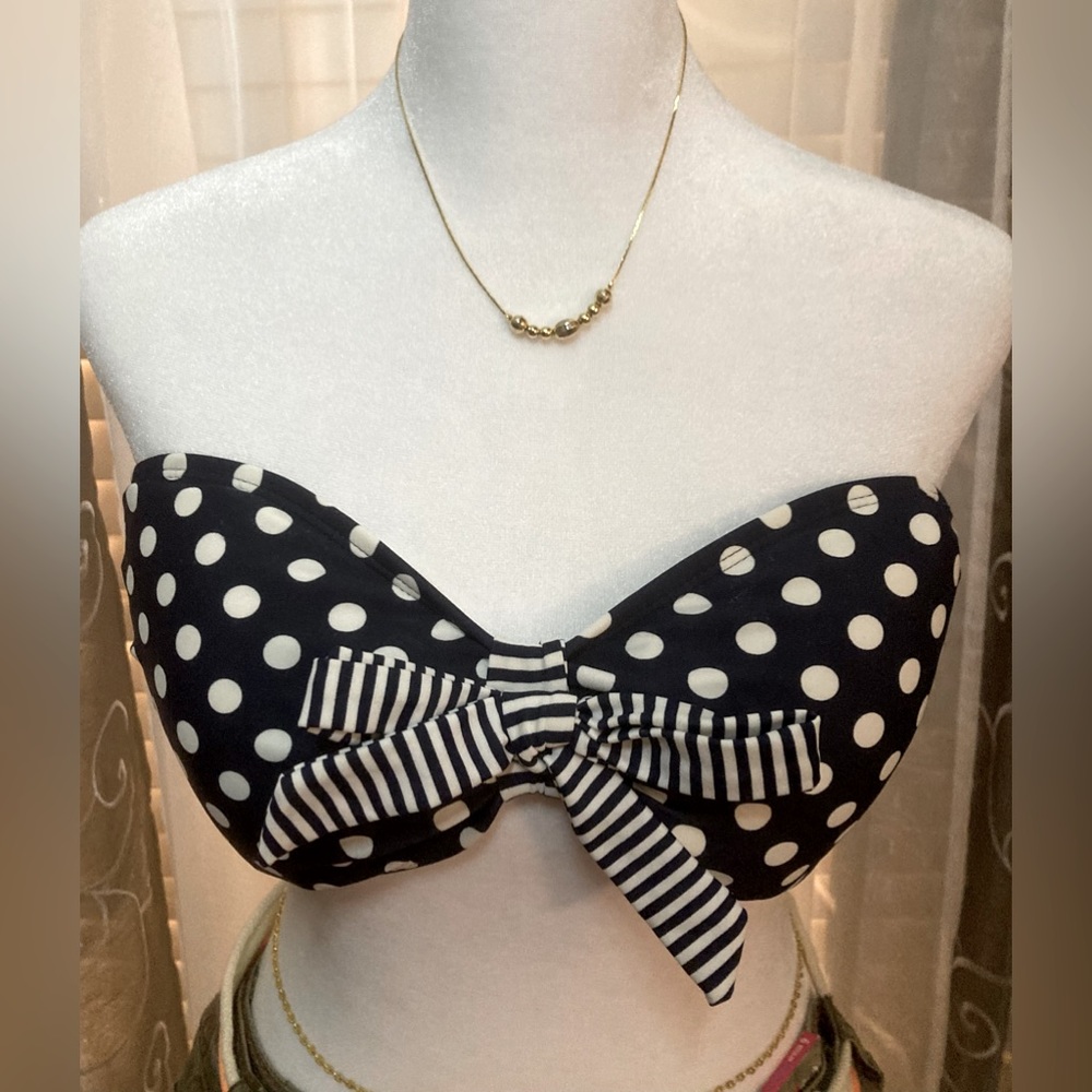 Xhiliration Polkadot Navy and White Padded Bikini Top XL NWOT